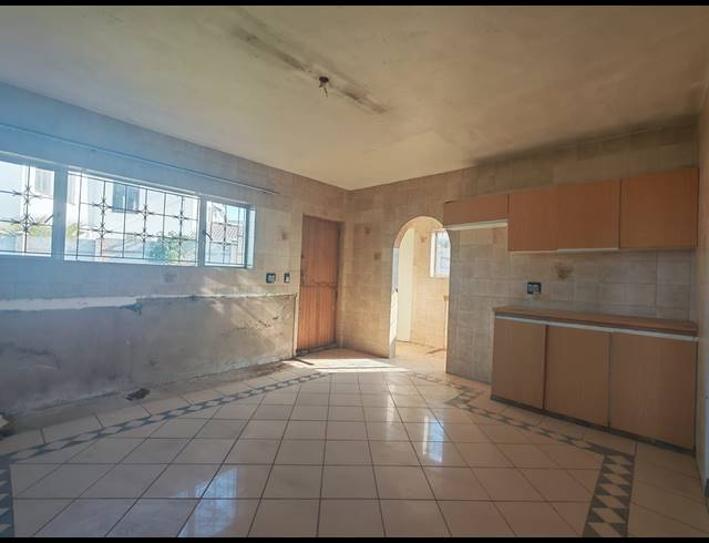 5 BEDROOM FREESTANDING FOR SALE IN TONGAAT BEACH